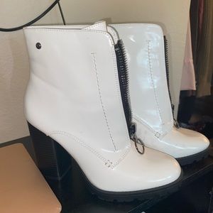 Vera wang boots